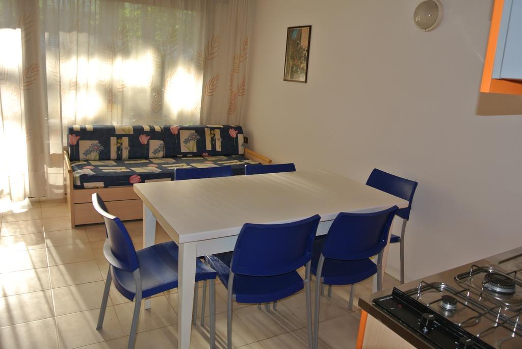 Residence Gardenia Lignano Sabbiadoro Eksteriør billede