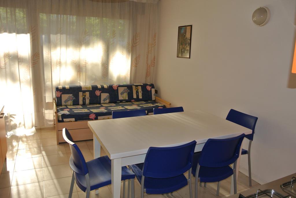 Residence Gardenia Lignano Sabbiadoro Eksteriør billede