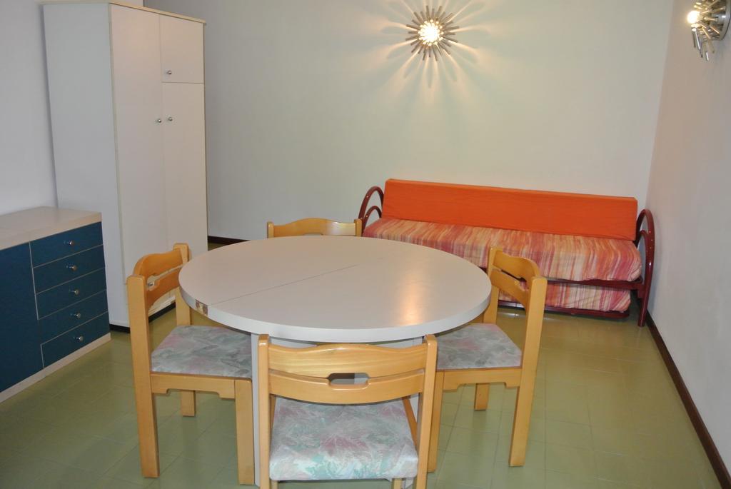 Residence Gardenia Lignano Sabbiadoro Eksteriør billede