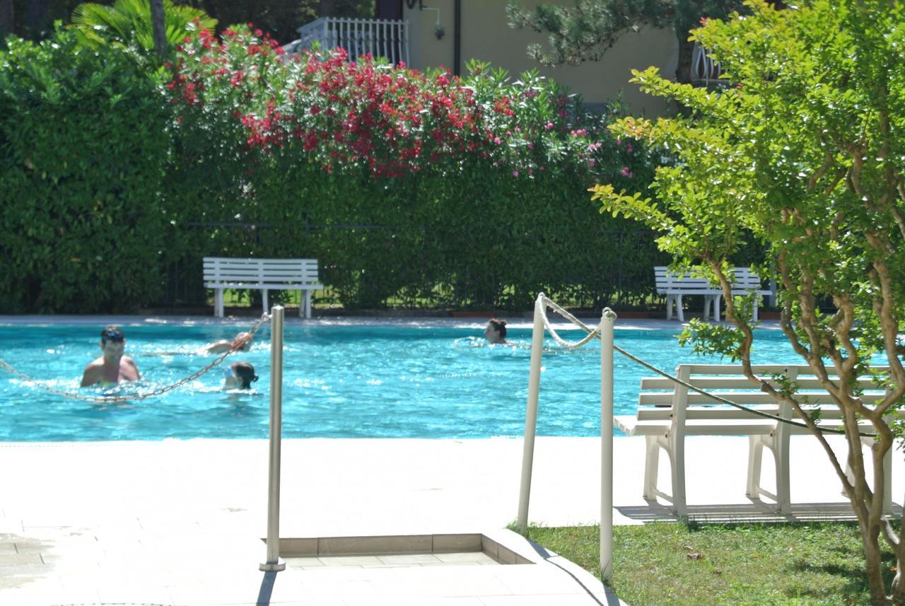 Residence Gardenia Lignano Sabbiadoro Eksteriør billede